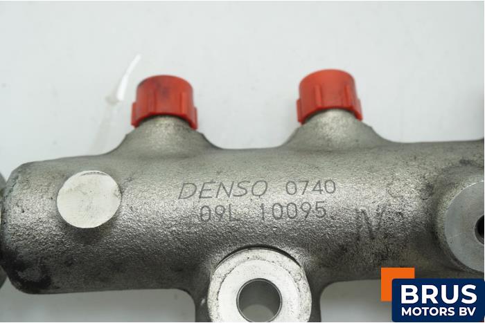 Gebruikte Injector brug Mazda 5 (CR19) 2.0 CiDT 16V High Power Prijs € 90,75 Inclusief btw aangeboden door Brus Motors BV