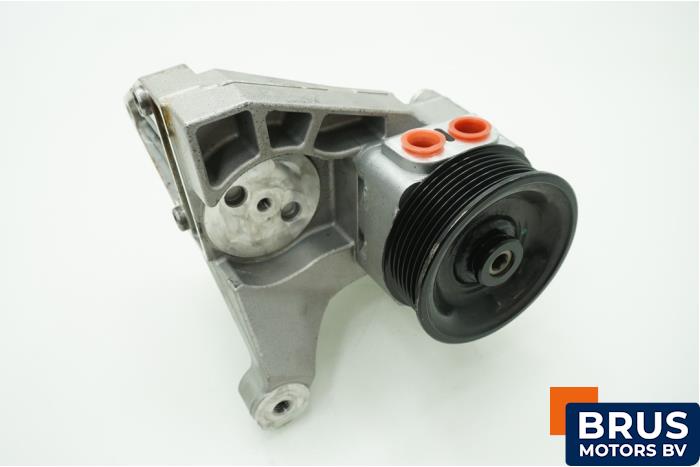 Gebruikte Servopomp Iveco New Daily VI 33S11, 35C11, 35S11 Prijs € 121,00 Inclusief btw aangeboden door Brus Motors BV