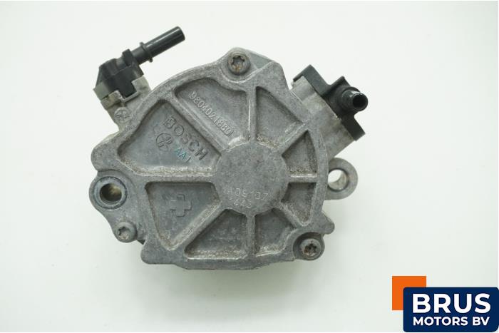 Gebruikte Vacuumpomp (Diesel) Ford Transit Connect (PJ2) 1.6 TDCi 16V 95 Prijs € 90,75 Inclusief btw aangeboden door Brus Motors BV