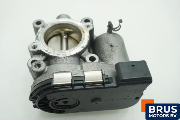Gebruikte Gasklephuis Mercedes CLA (118.3) 1.3 CLA-200 Turbo 16V Prijs € 90,75 Inclusief btw aangeboden door Brus Motors BV