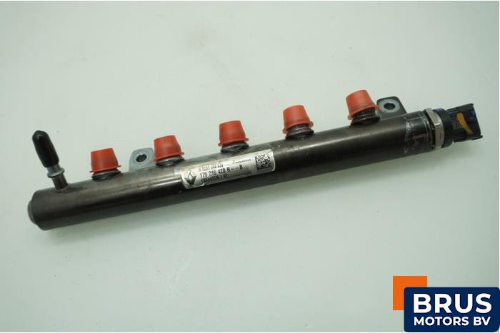 Gebruikte Injector brug Opel Vivaro B Combi 1.6 CDTI 95 Prijs € 121,00 Inclusief btw aangeboden door Brus Motors BV