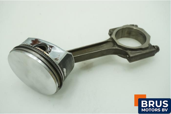 Gebruikte Drijfstang BMW Mini (R50/53) 1.6 16V One Prijs € 90,75 Inclusief btw aangeboden door Brus Motors BV