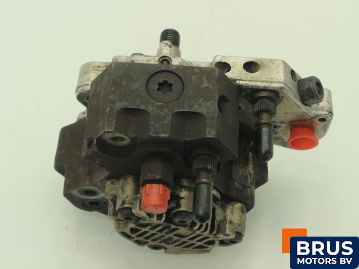Gebruikte Brandstofpomp Mechanisch Opel Vivaro 1.9 DTI 16V Prijs € 90,75 Inclusief btw aangeboden door Brus Motors BV