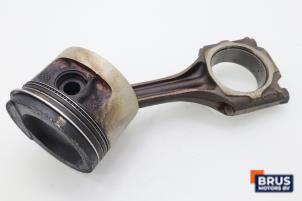 Gebruikte Drijfstang Volkswagen Golf III (1H1) 1.8 CL,GL Prijs € 60,50 Inclusief btw aangeboden door Brus Motors BV