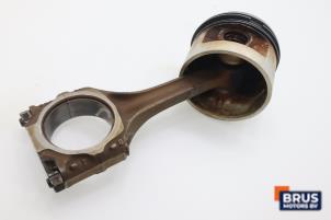 Gebruikte Drijfstang Volkswagen Golf III (1H1) 1.8 CL,GL Prijs € 60,50 Inclusief btw aangeboden door Brus Motors BV