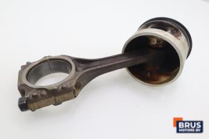 Gebruikte Drijfstang Volkswagen Golf III (1H1) 1.8 CL,GL Prijs € 60,50 Inclusief btw aangeboden door Brus Motors BV