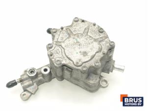 Gebruikte Brandstofpomp Mechanisch Volkswagen Caddy Combi III (2KB,2KJ) 1.9 TDI Prijs € 60,50 Inclusief btw aangeboden door Brus Motors BV