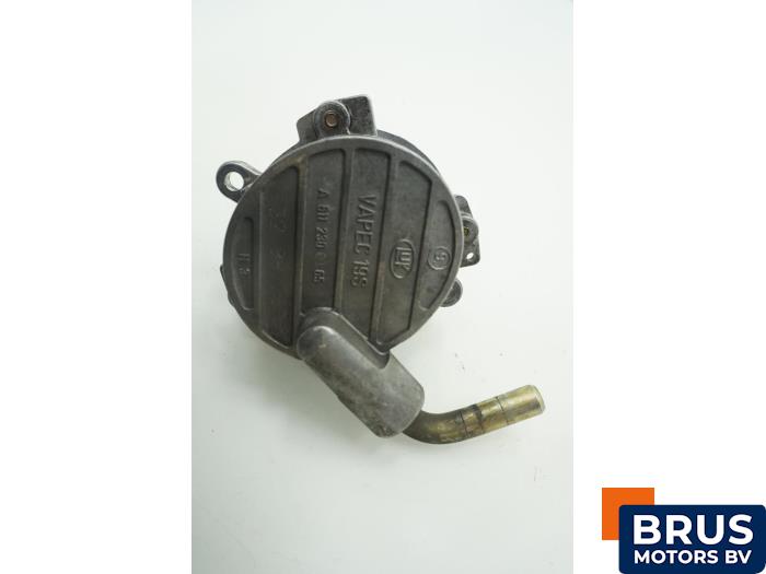 Gebruikte Videpomp (Diesel) Mercedes Vito (638.0) 2.2 CDI 112 16V Prijs € 90,75 Inclusief btw aangeboden door Brus Motors BV
