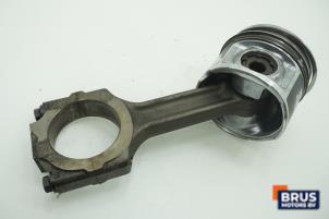 Gebruikte Drijfstang Opel Zafira (M75) 1.9 CDTI Prijs € 90,75 Inclusief btw aangeboden door Brus Motors BV