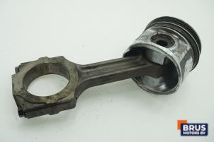 Gebruikte Drijfstang Opel Zafira (M75) 1.9 CDTI Prijs € 90,75 Inclusief btw aangeboden door Brus Motors BV