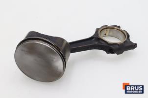 Gebruikte Drijfstang Opel Zafira (F75) 1.8 16V Prijs € 90,75 Inclusief btw aangeboden door Brus Motors BV