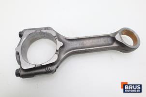 Gebruikte Drijfstang Opel Zafira (M75) 1.9 CDTI 16V Prijs € 90,75 Inclusief btw aangeboden door Brus Motors BV