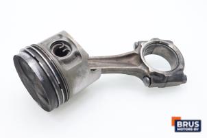 Gebruikte Drijfstang Mitsubishi Canter 2.8 D Prijs € 90,75 Inclusief btw aangeboden door Brus Motors BV