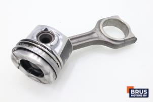 Gebruikte Drijfstang Volvo V50 (MW) 1.6 D 16V Prijs € 90,75 Inclusief btw aangeboden door Brus Motors BV