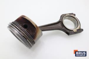 Gebruikte Drijfstang Opel Astra F (53B) 1.6i Prijs € 90,75 Inclusief btw aangeboden door Brus Motors BV