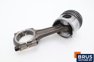 Gebruikte Drijfstang Fiat Scudo (220Z) 1.9 TD Prijs € 90,75 Inclusief btw aangeboden door Brus Motors BV