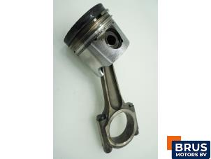 Gebruikte Drijfstang Fiat Scudo (220Z) 1.9 TD Prijs € 90,75 Inclusief btw aangeboden door Brus Motors BV