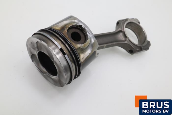 Gebruikte Drijfstang Citroen Jumper (U5) 2.2 HDi Prijs € 90,75 Inclusief btw aangeboden door Brus Motors BV