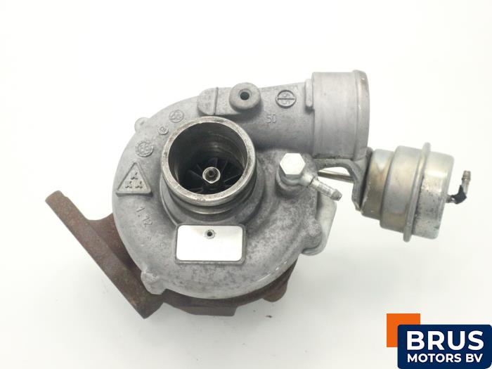 Gebruikte G-lader Volkswagen Transporter T4 2.5 TDI Syncro Prijs € 302,50 Inclusief btw aangeboden door Brus Motors BV