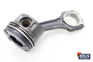 Gebruikte Drijfstang Mercedes E (W211) 2.2 E-220 CDI 16V Prijs € 90,75 Inclusief btw aangeboden door Brus Motors BV