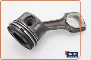 Gebruikte Drijfstang Mercedes E (W211) 2.2 E-220 CDI 16V Prijs € 90,75 Inclusief btw aangeboden door Brus Motors BV