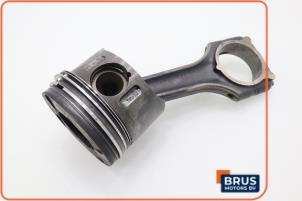 Gebruikte Drijfstang Mercedes E (VF211) 2.2 E-220 CDI 16V Prijs € 90,75 Inclusief btw aangeboden door Brus Motors BV