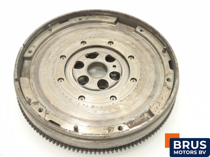 Gebruikte Dubbele massa vliegwiel Audi A4 Avant (B6) 1.9 TDI 100 Prijs € 242,00 Inclusief btw aangeboden door Brus Motors BV