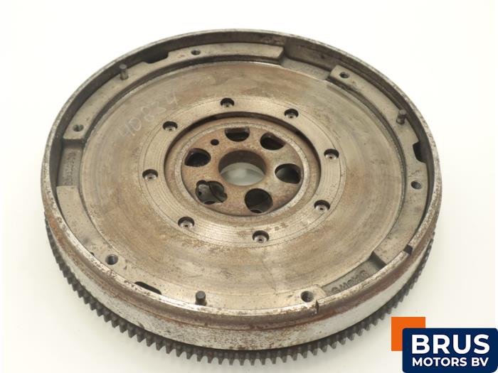 Gebruikte Vliegwiel dubbele massa Audi A4 (B5) 1.8 20V Prijs € 242,00 Inclusief btw aangeboden door Brus Motors BV
