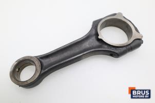 Gebruikte Drijfstang Mercedes ML I (163) 270 2.7 CDI 20V Prijs € 90,75 Inclusief btw aangeboden door Brus Motors BV