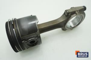 Gebruikte Drijfstang Hyundai Terracan 2.9 CRDi 16V Prijs € 90,75 Inclusief btw aangeboden door Brus Motors BV