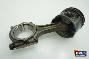 Gebruikte Drijfstang Hyundai Terracan 2.9 CRDi 16V Prijs € 90,75 Inclusief btw aangeboden door Brus Motors BV