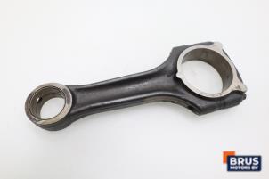 Gebruikte Drijfstang Mercedes Vito (638.0) 2.2 CDI 110 16V Prijs € 90,75 Inclusief btw aangeboden door Brus Motors BV