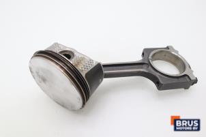 Gebruikte Drijfstang Ford Focus 2 2.0 16V Prijs € 90,75 Inclusief btw aangeboden door Brus Motors BV