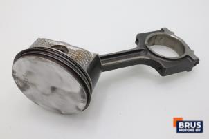 Gebruikte Drijfstang Ford Focus 2 2.0 16V Prijs € 90,75 Inclusief btw aangeboden door Brus Motors BV