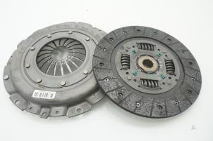 Nieuwe Koppelingsset (compleet) Fiat Fiorino (225) 1.3 JTD 16V Multijet Prijs € 121,00 Inclusief btw aangeboden door Brus Motors BV