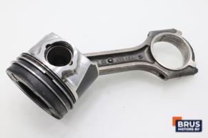 Gebruikte Drijfstang Kia Cee'd (EDB5) 1.6 CRDi VGT 16V Prijs € 90,75 Inclusief btw aangeboden door Brus Motors BV