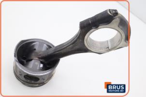 Gebruikte Drijfstang Mercedes C (W204) 2.2 C-200 CDI 16V Prijs € 90,75 Inclusief btw aangeboden door Brus Motors BV