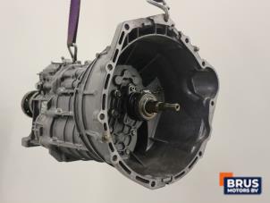 Gebruikte Versnellingsbak Ssang Yong Rodius 2.7 270 Xdi 20V 4x2 Prijs € 484,00 Inclusief btw aangeboden door Brus Motors BV