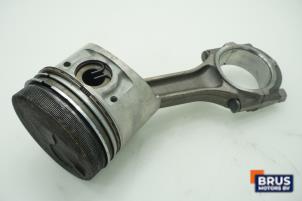 Gebruikte Drijfstang Mitsubishi Pajero Sport (K7/9) 2.5 TD Prijs € 90,75 Inclusief btw aangeboden door Brus Motors BV