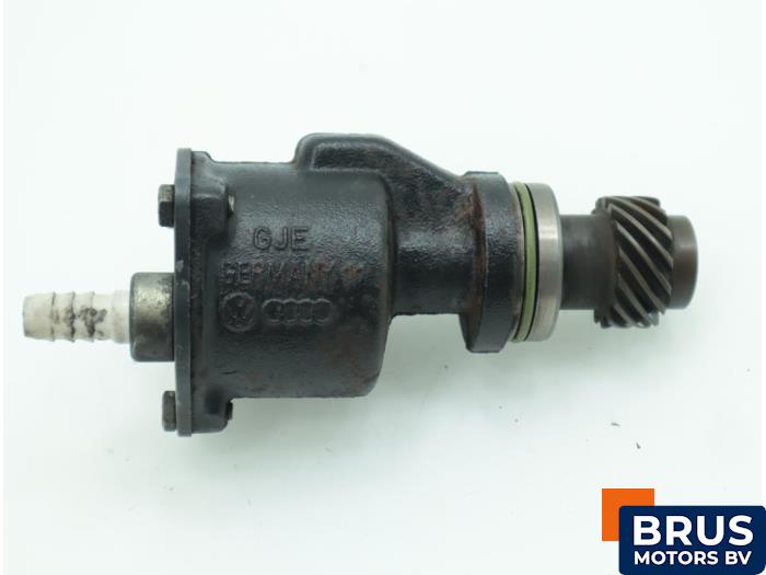 Gebruikte Vacuumpomp (Diesel) Volkswagen Caddy II (9K9A) 1.9 SDI Prijs € 90,75 Inclusief btw aangeboden door Brus Motors BV