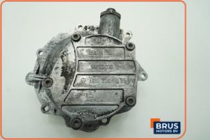 Gebruikte Vacuumpomp (Diesel) Mercedes Sprinter 4t (904) 412D Prijs € 90,75 Inclusief btw aangeboden door Brus Motors BV