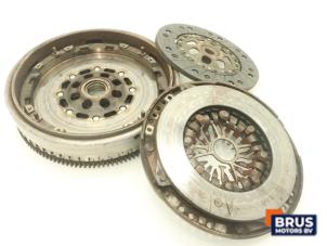 Gebruikte Dubbele massa vliegwiel Mercedes A (W168) 1.7 A-170 CDI 16V Prijs € 242,00 Inclusief btw aangeboden door Brus Motors BV