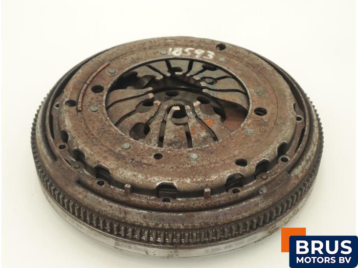 Dubbele massa vliegwiel van een Volkswagen Golf IV (1J1) 1.8 Turbo 20V 1999