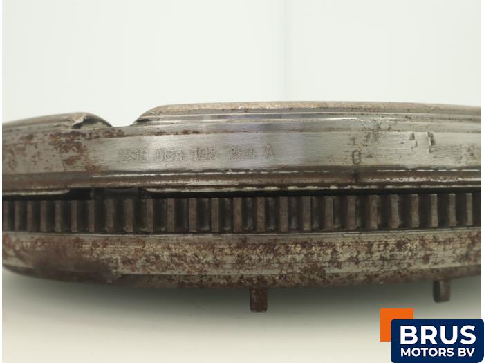 Dubbele massa vliegwiel van een Volkswagen Golf IV (1J1) 1.8 Turbo 20V 1999