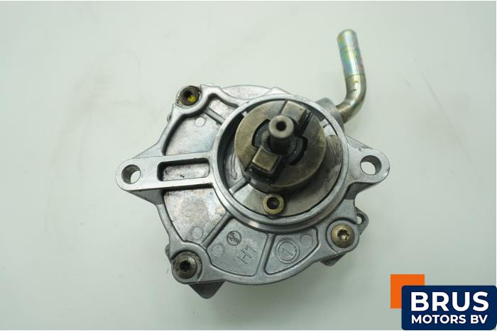 Gebruikte Vacuumpomp (Diesel) Mercedes C (W202) 2.2 C-220 CDI 16V Prijs € 90,75 Inclusief btw aangeboden door Brus Motors BV