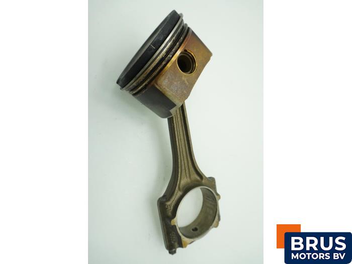 Gebruikte Drijfstang Audi A4 (B7) 1.8 T 20V Prijs € 90,75 Inclusief btw aangeboden door Brus Motors BV
