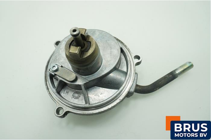 Gebruikte Vacuumpomp (Diesel) Mercedes Vaneo (W414) 1.7 CDI 16V Prijs € 90,75 Inclusief btw aangeboden door Brus Motors BV