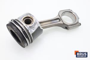 Gebruikte Drijfstang Chevrolet Captiva (C100) 2.0 CDTI 16V 150 4x2 Prijs € 90,75 Inclusief btw aangeboden door Brus Motors BV