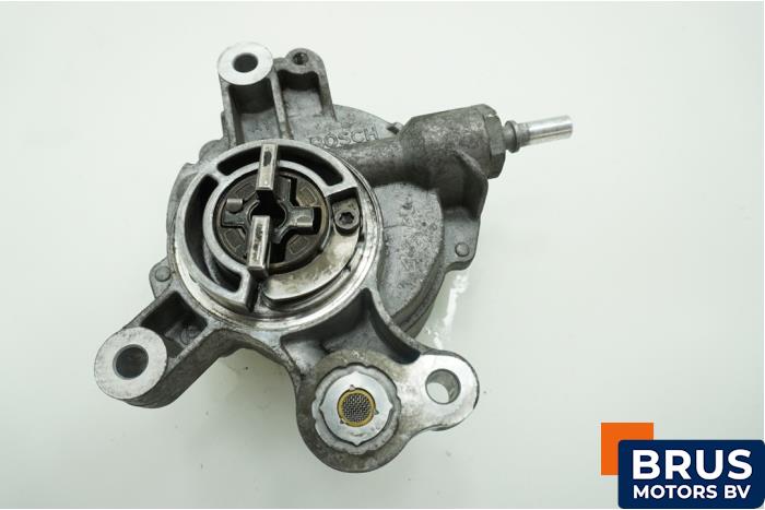 Gebruikte Vacuumpomp (Diesel) Ford Focus 2 2.0 TDCi 16V Prijs € 90,75 Inclusief btw aangeboden door Brus Motors BV