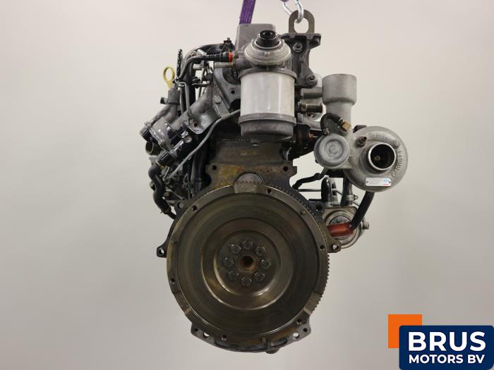 Motor van een Ford Mondeo I 1.8 TD 1996